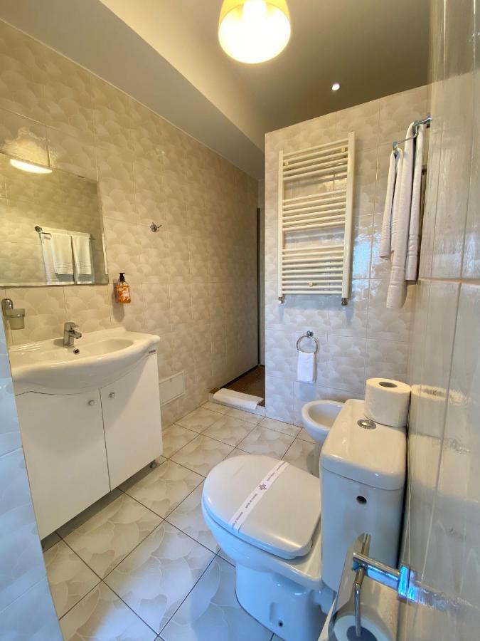 Focşani Pensiunea Rix Rooms מראה חיצוני תמונה