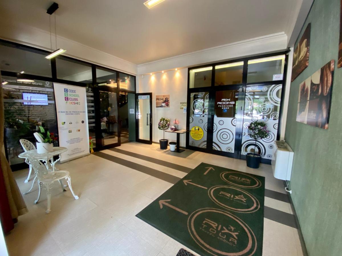 Focşani Pensiunea Rix Rooms מראה חיצוני תמונה