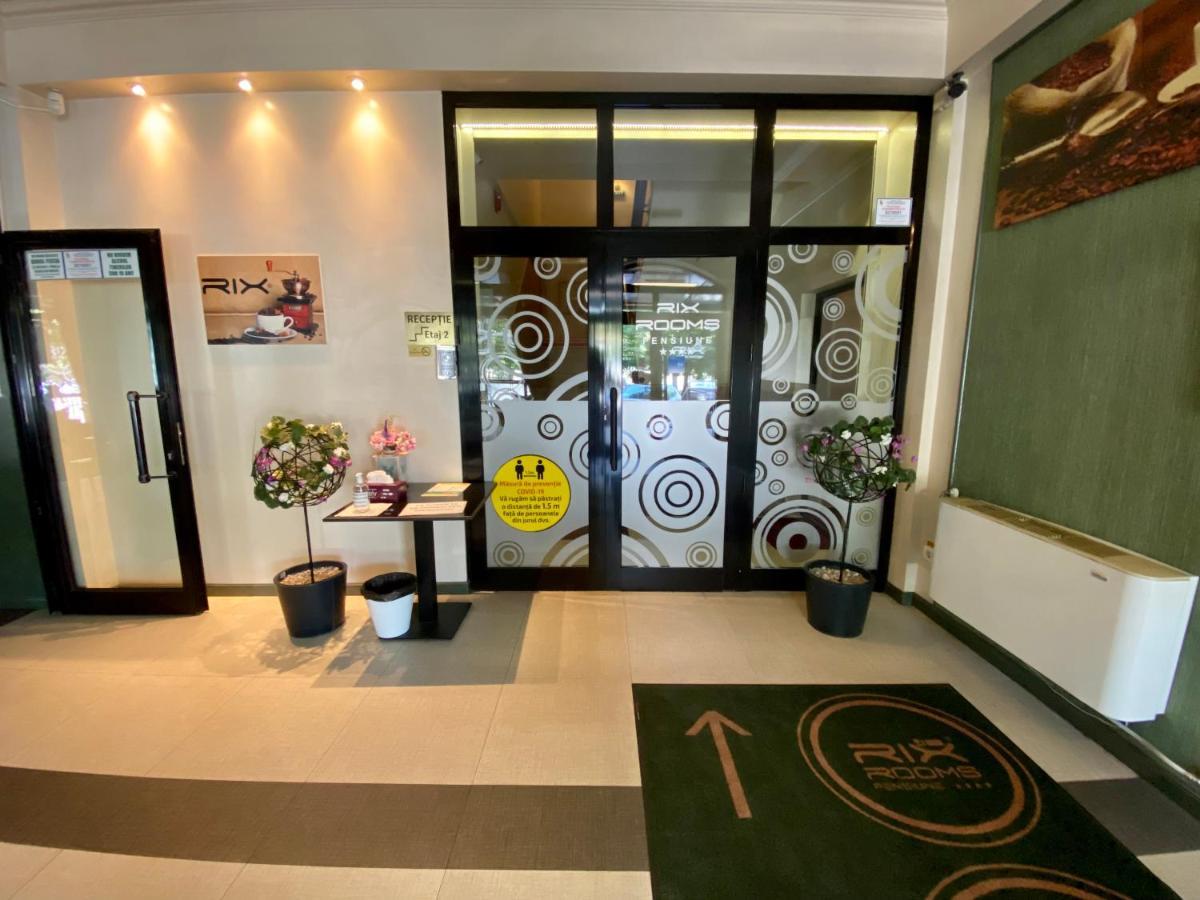 Focşani Pensiunea Rix Rooms מראה חיצוני תמונה