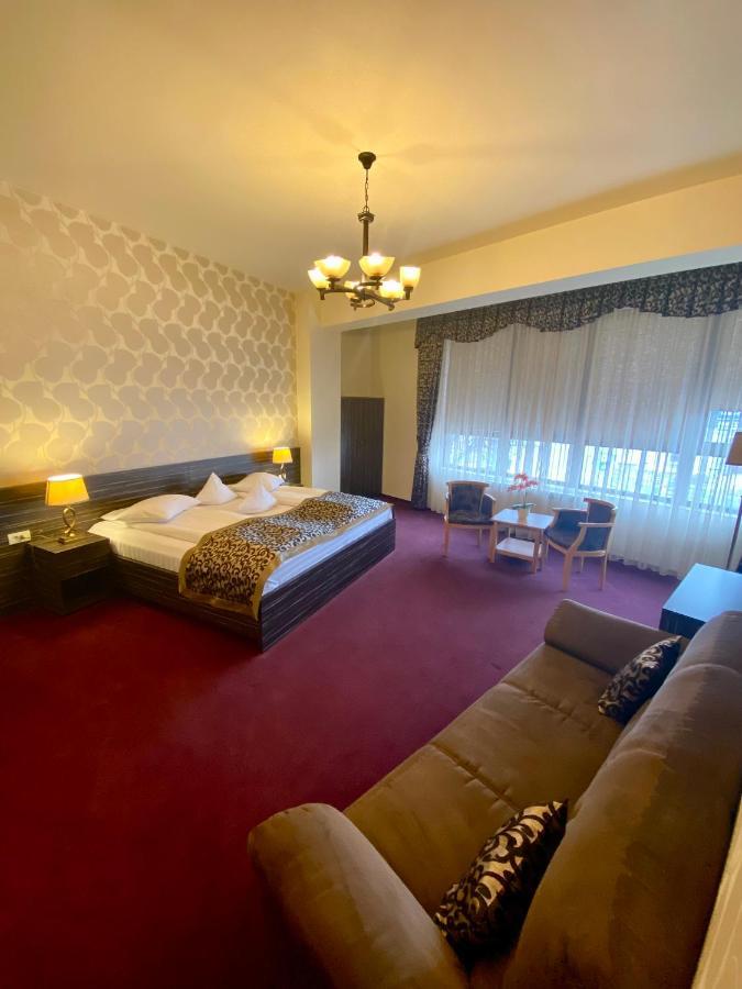 Focşani Pensiunea Rix Rooms מראה חיצוני תמונה