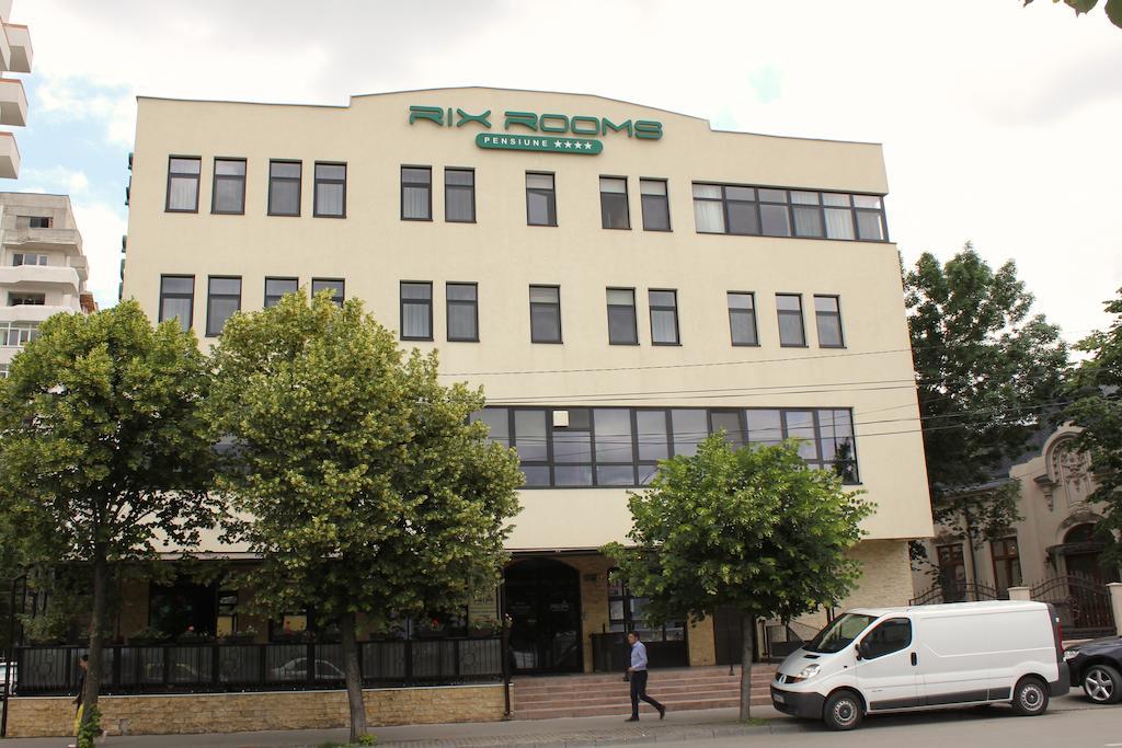 Focşani Pensiunea Rix Rooms מראה חיצוני תמונה