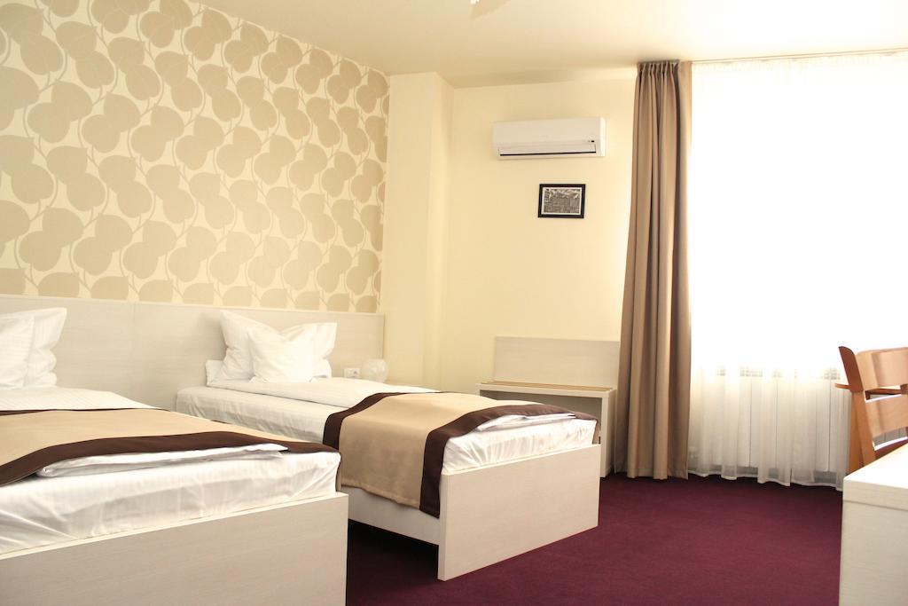 Focşani Pensiunea Rix Rooms חדר תמונה
