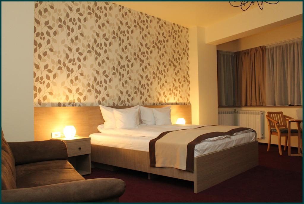Focşani Pensiunea Rix Rooms חדר תמונה