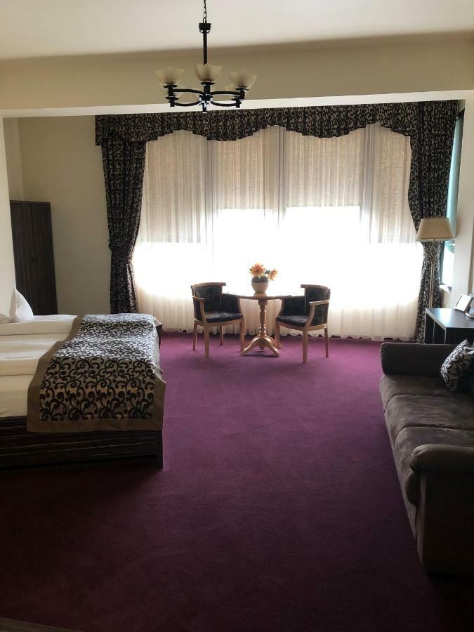 Focşani Pensiunea Rix Rooms מראה חיצוני תמונה
